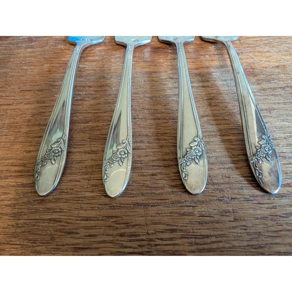 Oneida Community Tudor Plate Sweet Briar Silverplate Salad Forks Set
